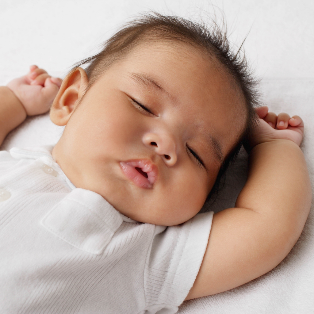 Newborn Development Week by Week: 0–12 Weeks